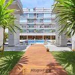 Af15 ALTO PADRÃO, WI-FI, AR, PISCINA, SAUNA, ACADEMIA, QUASE PÉ NA AREIA